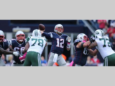 Brady fires away in 30-23 win over the Jets (Photo: David Silverman Patriots.com)