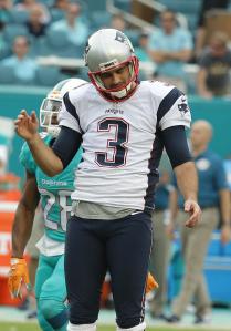 Stephen Gostkowski (3) gestures after missing just his 3rd field goal of the season in the 20-10 loss (AP Photo/Lynne Sladky)